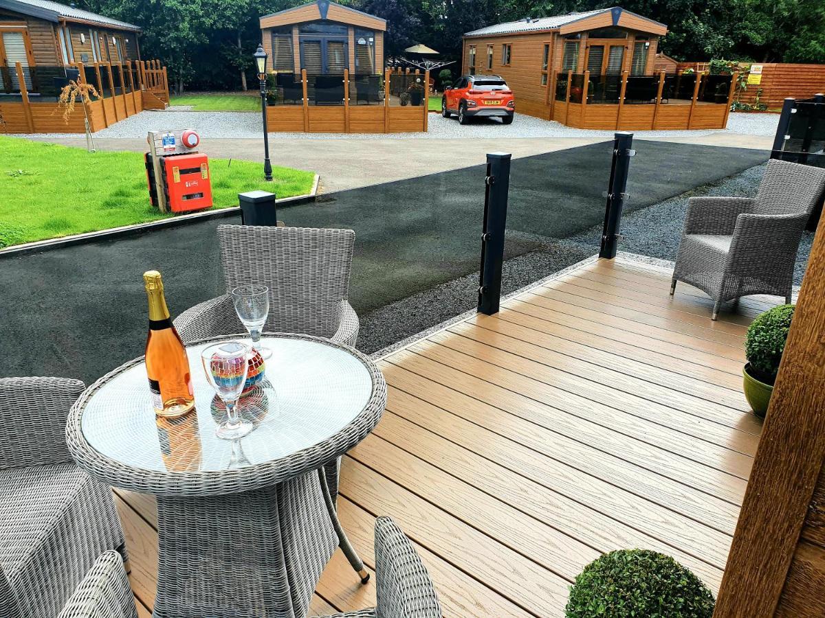 Grand Eagles Luxury Lodge, Auchterarder Perth Eksteriør billede